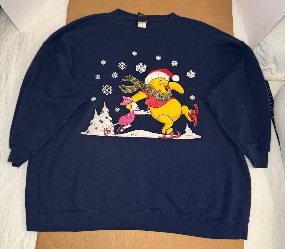 VTG Mickey Unlimited Winnie Pooh & Piglet Christmas Ice Skating Sweatshirt 3X